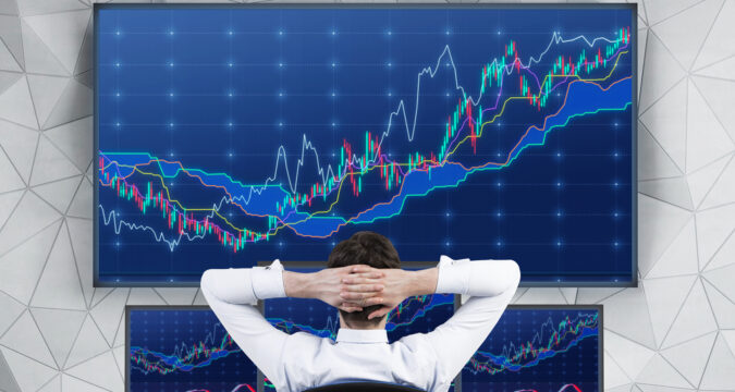 ChillingTraderInFrontOfForexScreens | Trading Online Recensioni Quintustrade.com Recensione (Quintustrade) – Perché i Trader Dovrebbero Iscriversi a Questa Piattaforma di Trading?